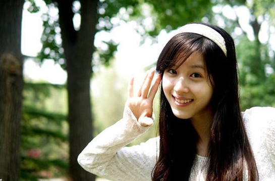 网曝<em>奶茶妹妹出身</em>显赫父亲是总裁