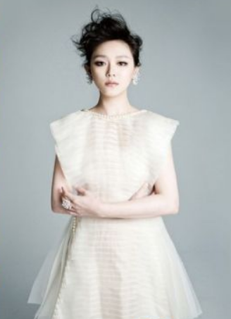 大s女儿断掌被网友发现 网友赞<em>长腿妹</em>好萌好可