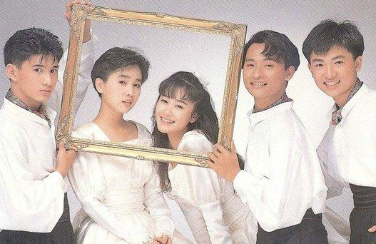 小虎队师姐欢欢 于佳卉烧炭自杀  曾上康熙来了