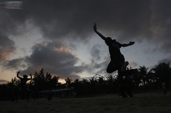 外媒记者:中国保镖养成记