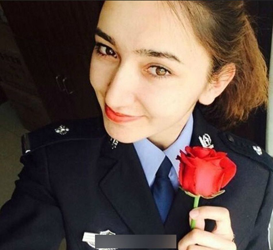 新疆美女反恐特警走红网络