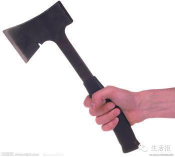 <em>家暴男</em>欲强奸亲生<em>女</em> 妻子忍无可忍将其杀死后