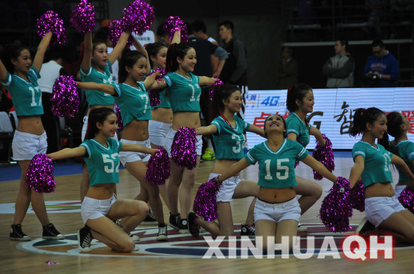 赛事关注:CBA季前赛西宁站鸣哨开赛