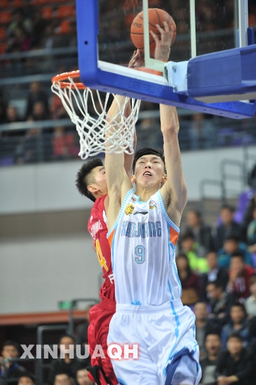 CBA季前赛西宁站:新疆全面压制吉林,86:70轻