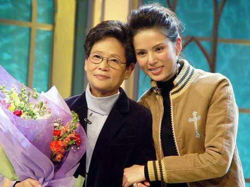 李若彤退隐因抑郁症 盘点小龙女旧时美照(组