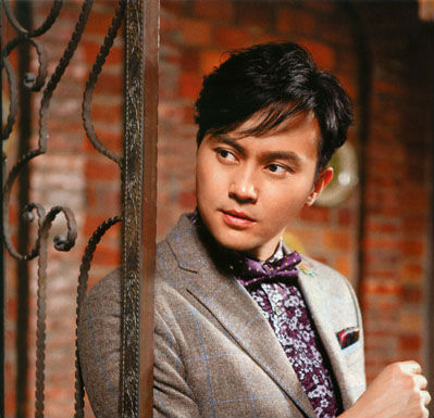 张智霖自爆沧桑大叔照 网友表示被男神帅哭也