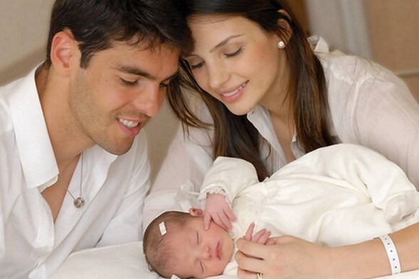 卡卡与妻子正式离婚 常年聚少离多成离婚导火