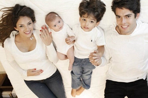 卡卡与妻子正式离婚 传2013巴西小姐是卡卡的