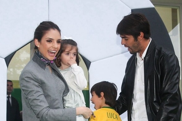 卡卡与妻子正式离婚 常年聚少离多成离婚导火