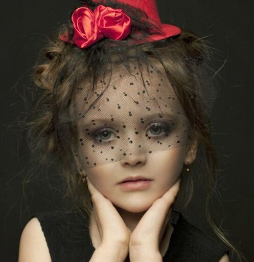 7岁女孩红遍网络呆萌惹人爱 盘点曾风靡全球的