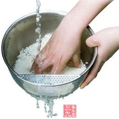 淘米水的药用价值 淘米水的药用价值