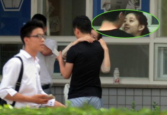 奶茶妹妹章泽天迎21岁生日 盘点昔日温馨照