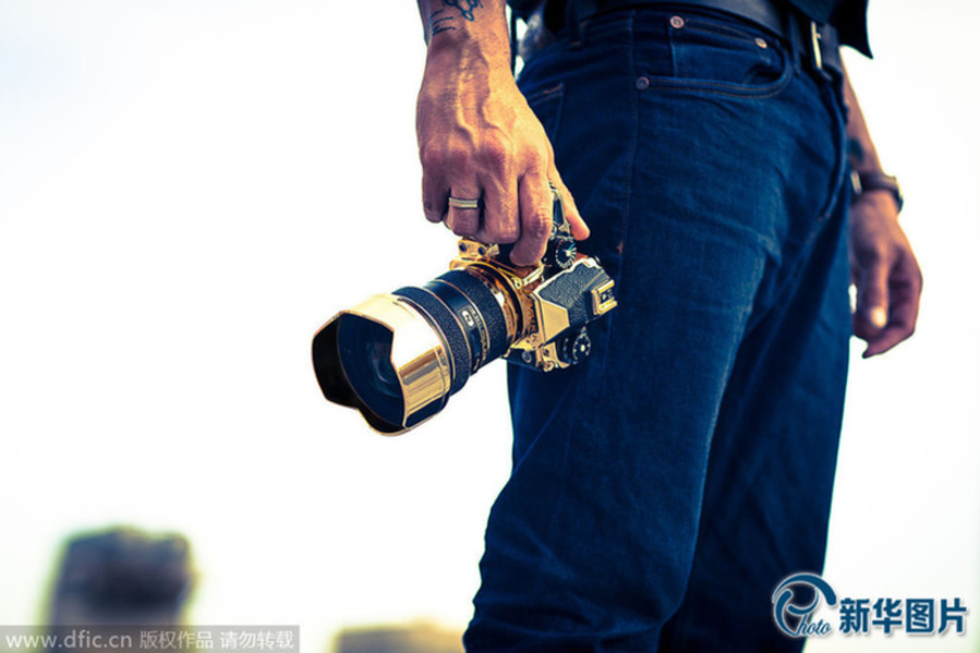 奢侈品公司定制土豪版纯金尼康Df相机