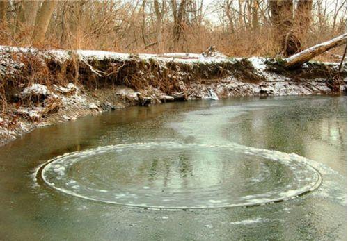 武昌夜空惊现光圈 超大冰雹 诡异闪电全球怪异