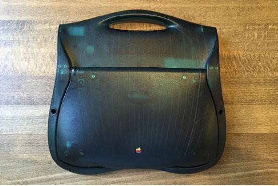 透明磨砂机身 古董苹果eMate笔记本亮相