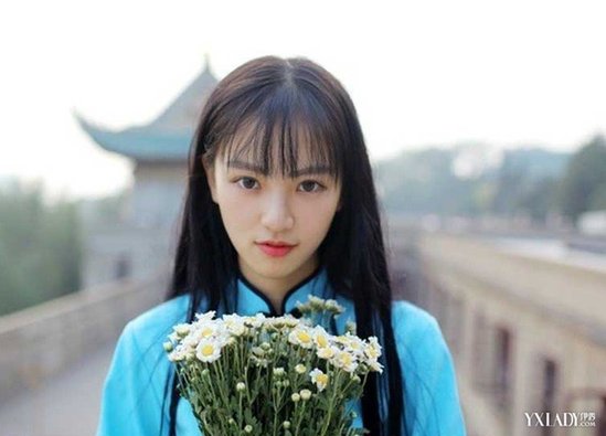 樱花女神黄灿灿现《奔跑吧 兄弟》瞬秒Angelababy