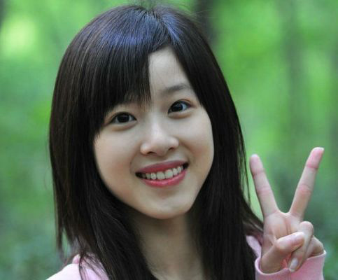 奶茶<em>妹妹</em>跳《小苹果》<em>广场舞</em> 网友:美哭了