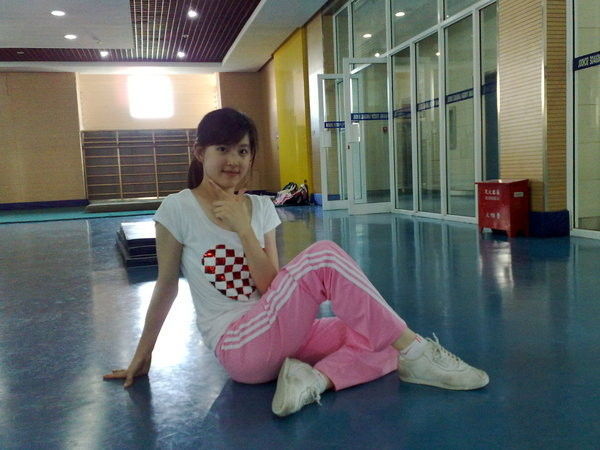 奶茶<em>妹妹</em>跳《小苹果》<em>广场舞</em> 网友:美哭了