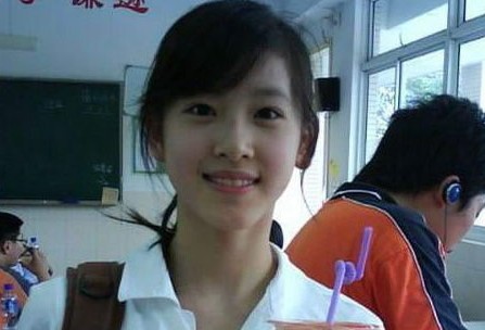 奶茶<em>妹妹</em>跳《小苹果》<em>广场舞</em> 网友:美哭了