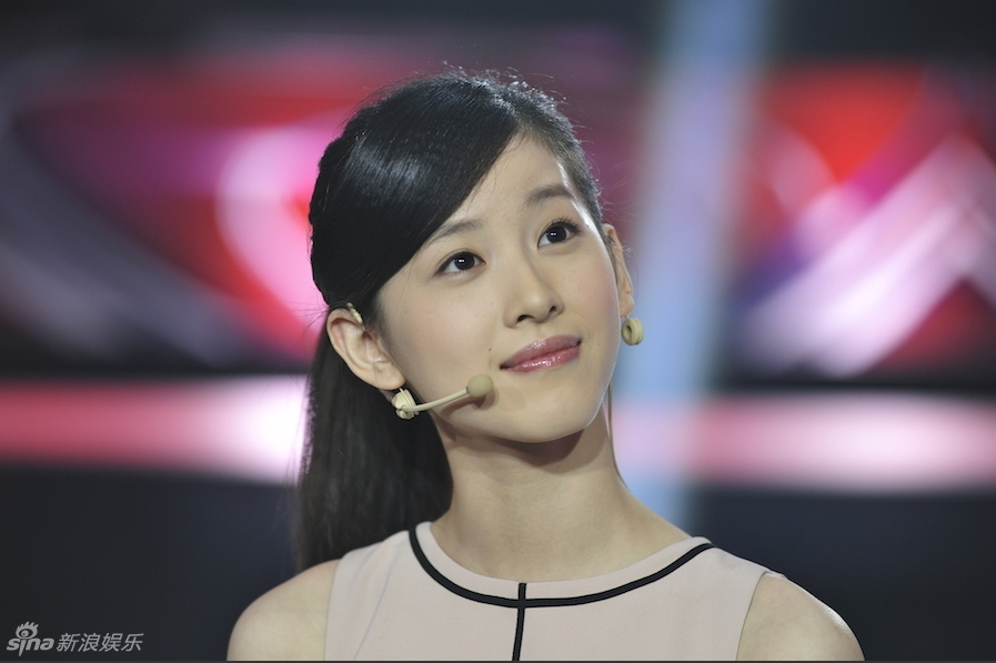 奶茶妹妹章泽天删微博后录节目 心情低落沉默