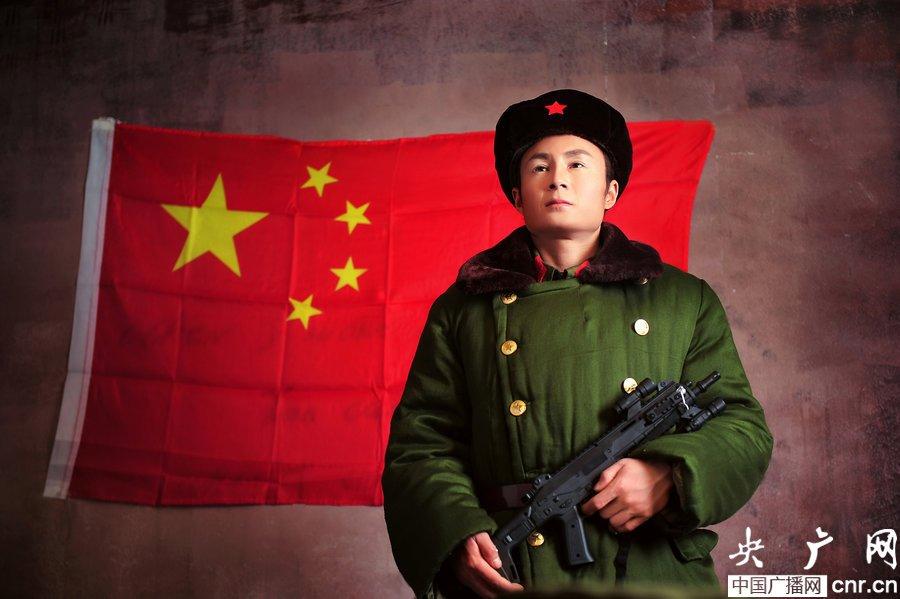 合肥男子整容成雷锋脸亮瞎网友 这不是雷锋是雷人吧