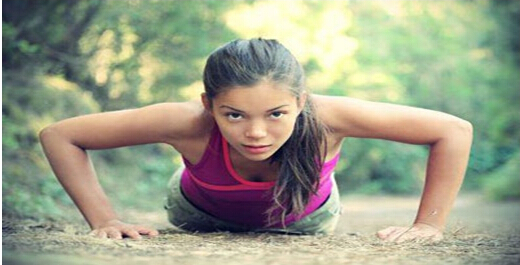 最健美流浪汉爆红 不去健身房也有好身材