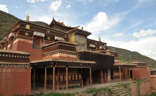 同德县旅游:石藏寺