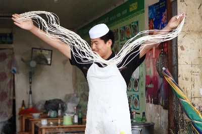 要敢于打出青海拉面的牌子