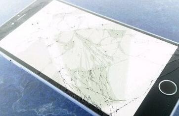 春晚那些烦心事儿:摇红包摔碎iphone6 手机红包