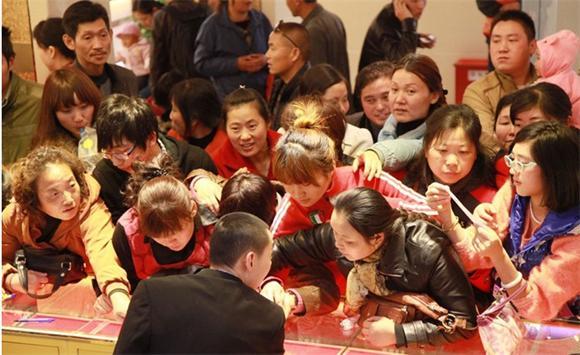 经济生活大调查:中国<em>姑娘投资</em>热情超越中国大