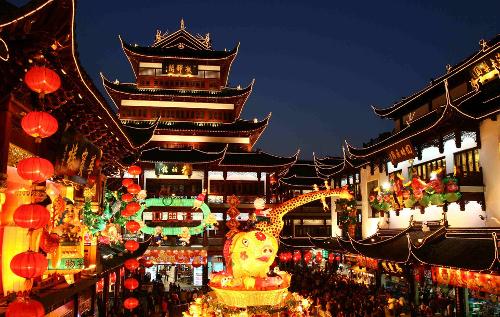 建议元宵节放假 希望年轻人常回家看看