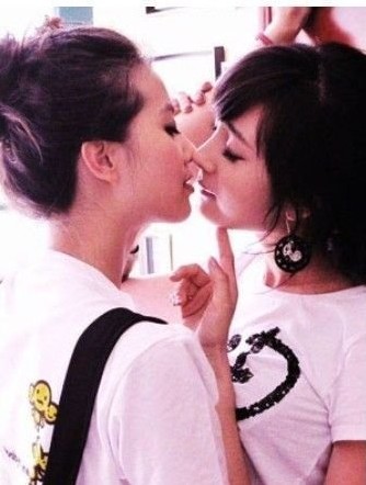 伊能静大婚 盘点明星喜帖背后的恩怨情仇