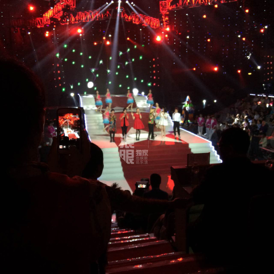 朱军和尼格买提联袂接棒星光大道 频自黑称如