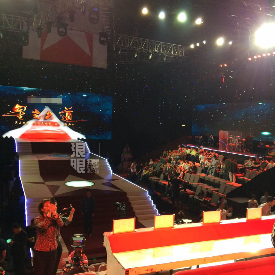 朱军和尼格买提联袂接棒星光大道 频自黑称如