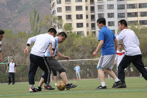 中铁二十一局四公司青海片区项目组织开展迎