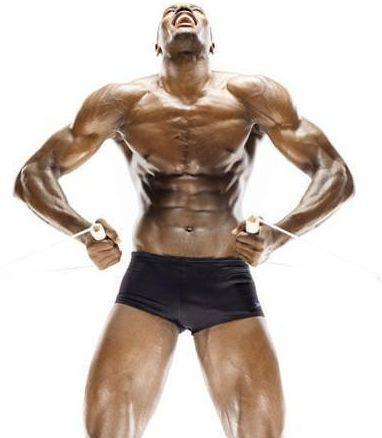 男子注射脂肪、精油、酒精混合物成现实版绿巨