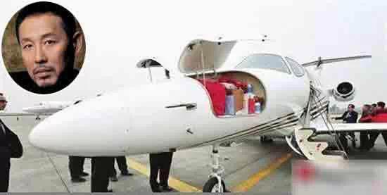 曝刘强东购私人飞机为迎娶奶茶妹 目前最豪华