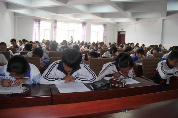 同仁县中小学举办全省第五届关工杯青少年作