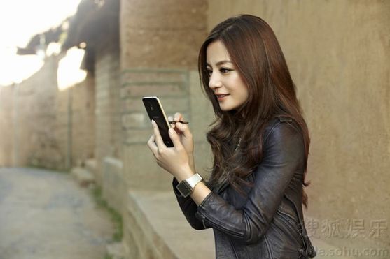 曝赵薇炒股日赚74亿 你这么厉害你妈知道吗?(