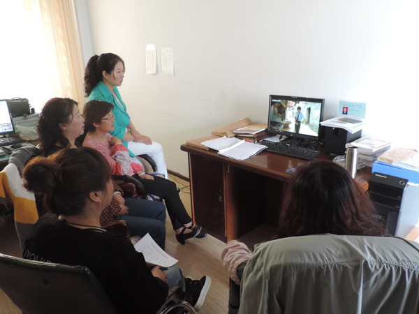 同仁县审计局组织干部职工观看电影《南平红荔