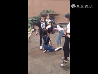 江西永新女初中生围殴一女生 下跪扇耳光 网友