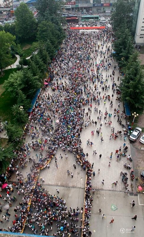 郑州民办小升初考试如赶集 比高考还厉害!(图)