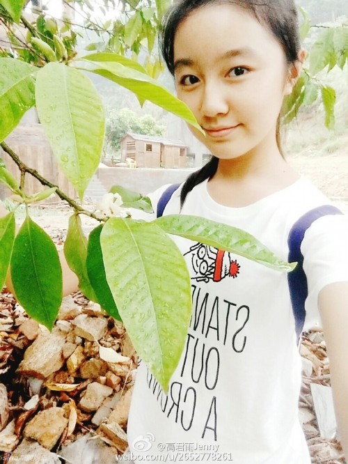 点读机女孩高君雨是真学霸! 英语考试接近满分