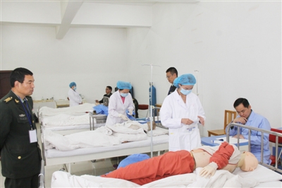 医师资格实践技能考试在格尔木市举行