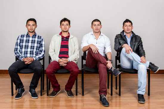 医院的一个失误两对双胞胎被抱错 导致四兄弟