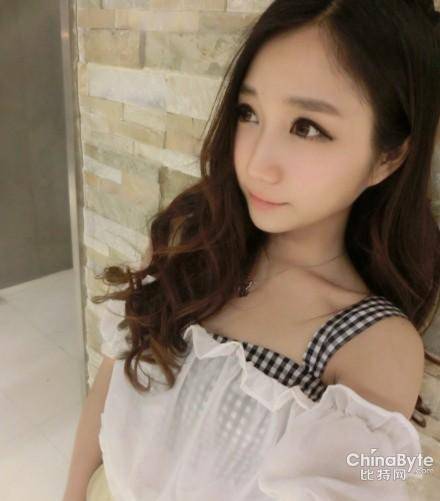 LPL英雄联盟职业联赛 女主播私照曝光