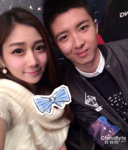 LPL英雄联盟职业联赛 女主播私照曝光