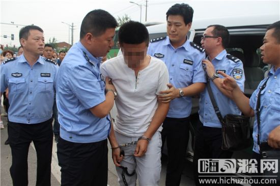 滁州公园<em>女尸</em>案告破:男子仅因口角<em>掐死</em>女友