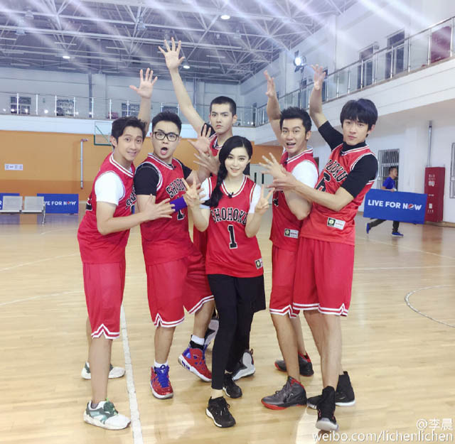 范冰冰李晨综艺节目合体 变身篮球运动员[高清