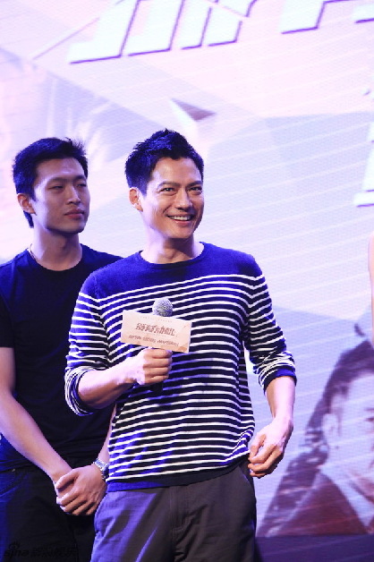 周迅获奖高圣远无压力 俞灏明首献小咖秀